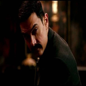 talaash poster